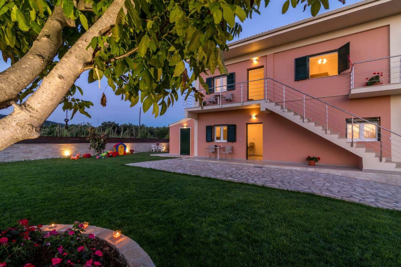 Villa Nissos Linia Luaran gambar
